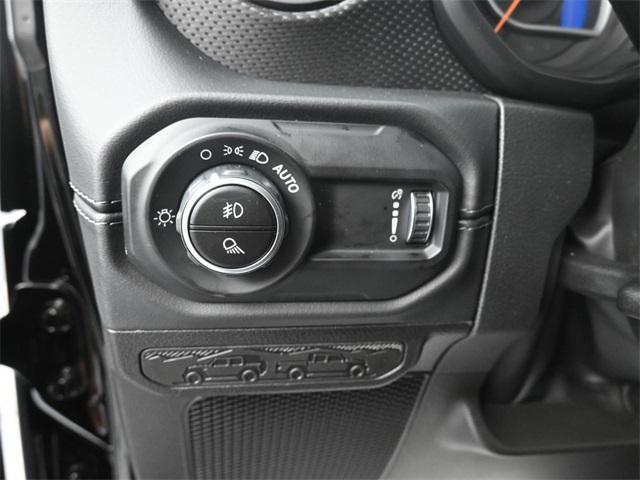 new 2025 Jeep Gladiator car, priced at $46,617