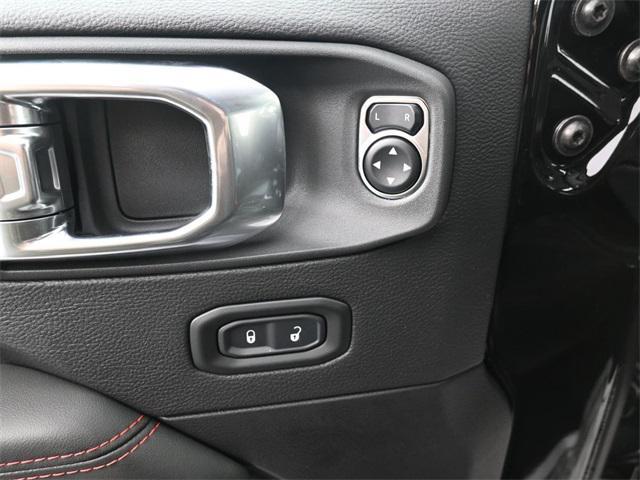new 2025 Jeep Gladiator car, priced at $46,617
