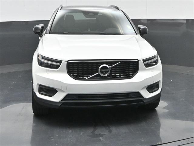 used 2022 Volvo XC40 car, priced at $21,900