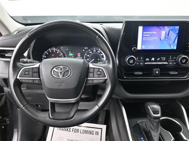 used 2023 Toyota Highlander car, priced at $25,000