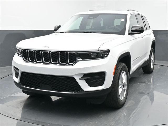 new 2025 Jeep Grand Cherokee car, priced at $38,337