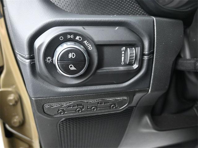 new 2025 Jeep Gladiator car, priced at $59,402