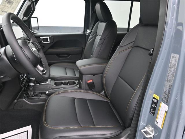 new 2025 Jeep Gladiator car, priced at $42,688