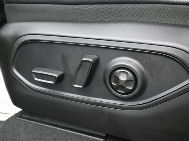 new 2025 Jeep Grand Cherokee car, priced at $48,803