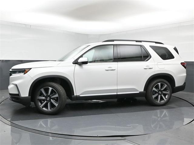 used 2025 Honda Pilot car, priced at $42,005