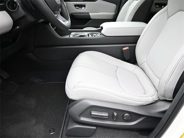 used 2025 Honda Pilot car, priced at $42,005