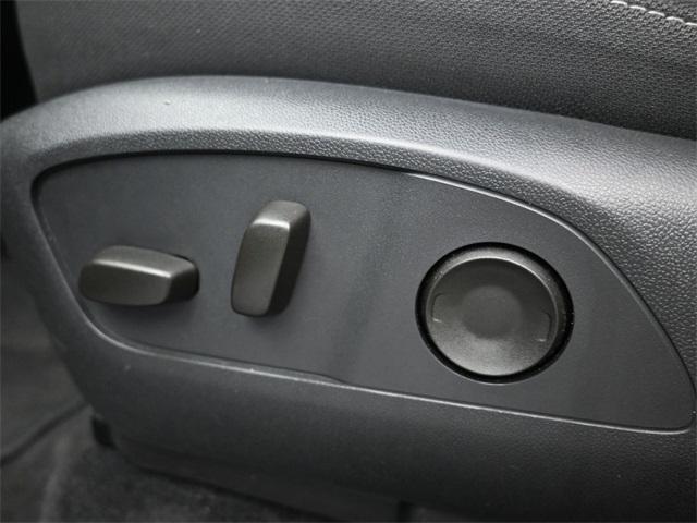 used 2025 Chevrolet Traverse car, priced at $36,700