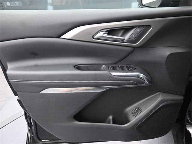 used 2025 Chevrolet Traverse car, priced at $36,700