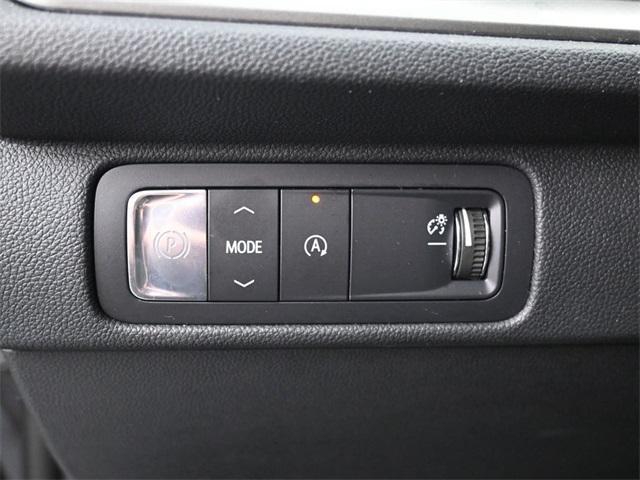 used 2025 Chevrolet Traverse car, priced at $36,700