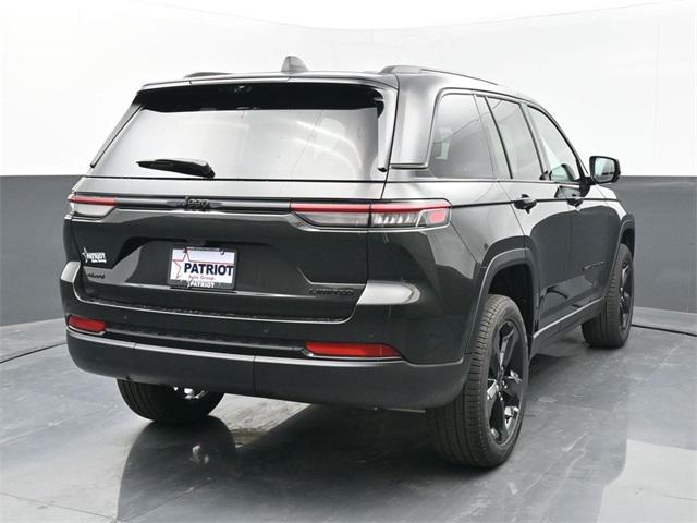 new 2025 Jeep Grand Cherokee car, priced at $52,217