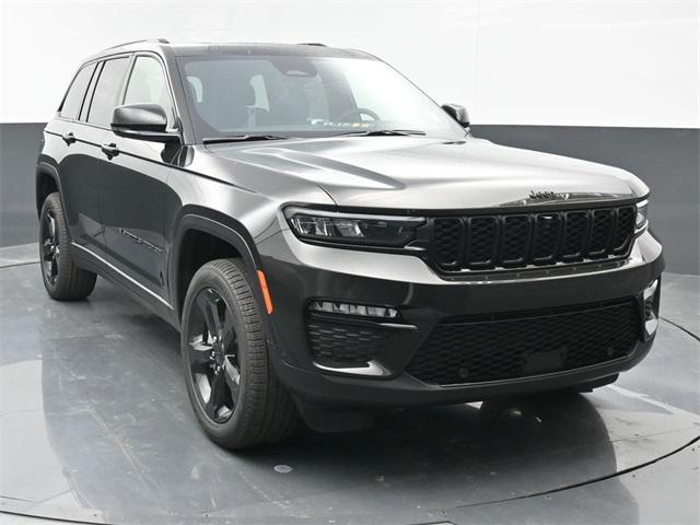 new 2025 Jeep Grand Cherokee car, priced at $52,217