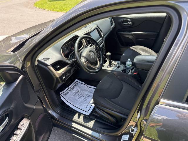 used 2015 Jeep Cherokee car, priced at $6,991