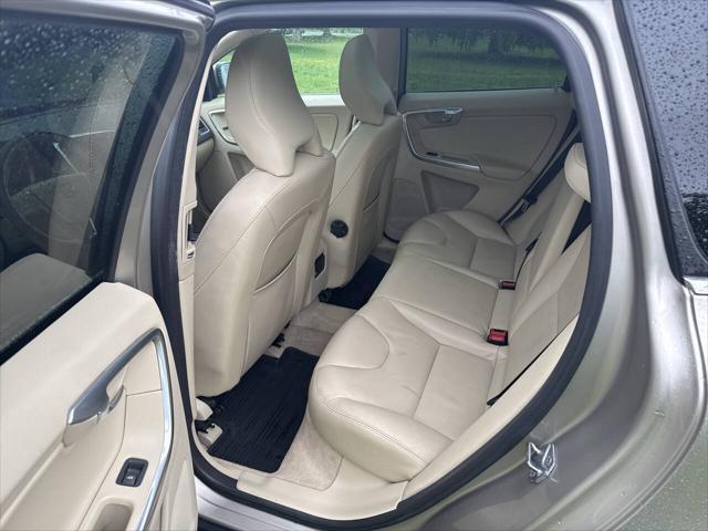 used 2015 Volvo XC60 car, priced at $11,491