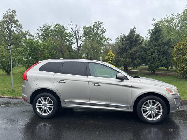 used 2015 Volvo XC60 car, priced at $11,491