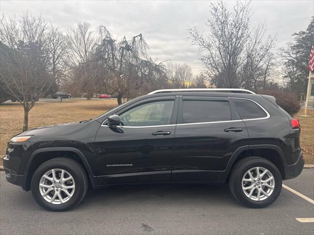 used 2015 Jeep Cherokee car, priced at $9,991