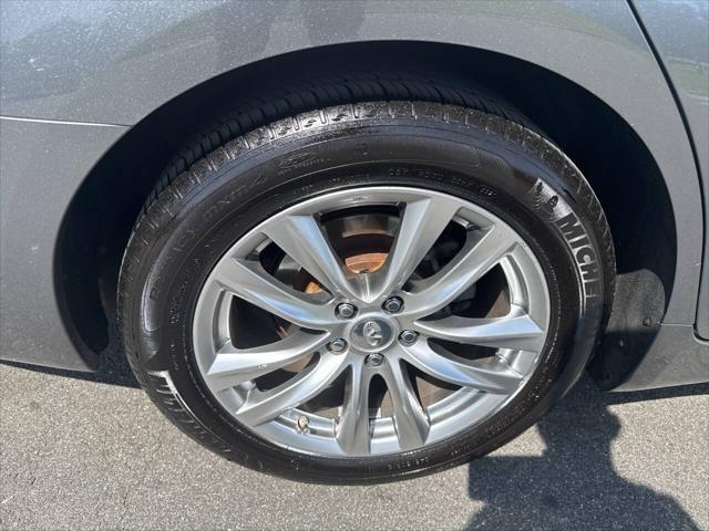 used 2018 INFINITI Q70 car, priced at $12,591