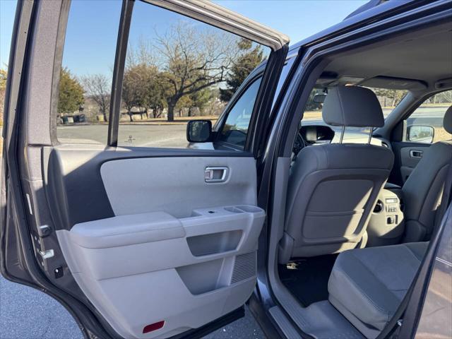 used 2015 Honda Pilot car, priced at $11,491