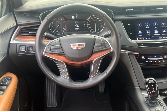 used 2024 Cadillac XT5 car, priced at $42,987