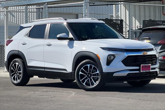 new 2025 Chevrolet TrailBlazer car, priced at $28,475