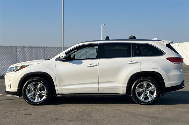 used 2018 Toyota Highlander car, priced at $27,997