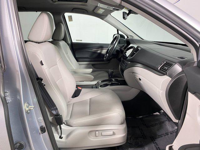 used 2020 Honda Pilot car, priced at $27,995