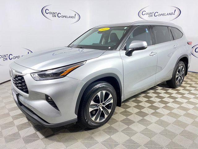 used 2021 Toyota Highlander car, priced at $34,995