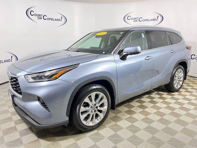 used 2022 Toyota Highlander car, priced at $38,495