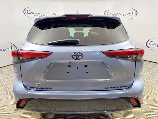 used 2022 Toyota Highlander car, priced at $38,495