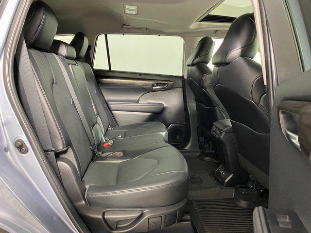 used 2022 Toyota Highlander car, priced at $38,495