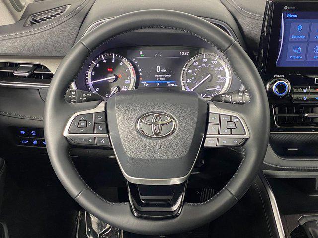 used 2022 Toyota Highlander car, priced at $38,995