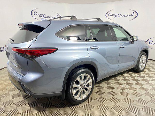 used 2022 Toyota Highlander car, priced at $38,995