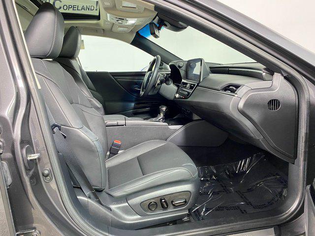 used 2022 Lexus ES 350 car, priced at $36,995