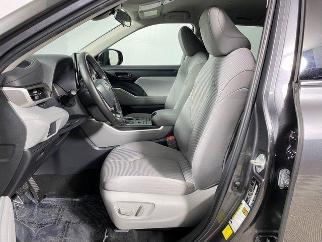 used 2022 Toyota Highlander car, priced at $33,995