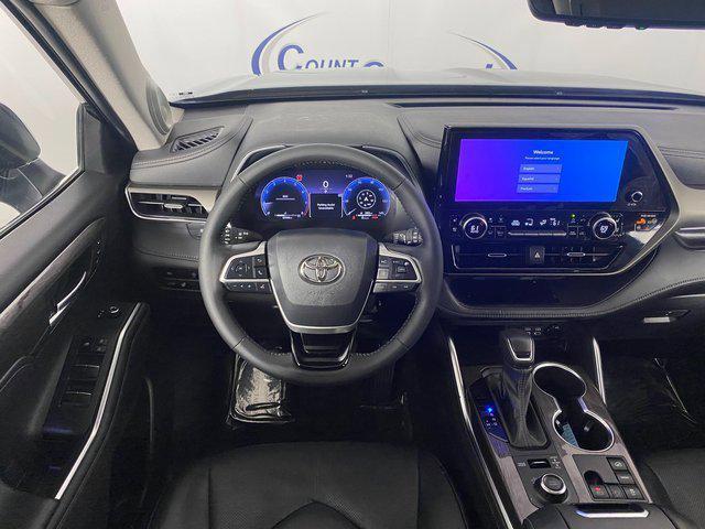 used 2023 Toyota Highlander car, priced at $38,995