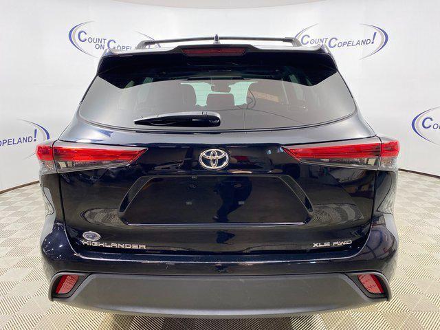 used 2022 Toyota Highlander car, priced at $31,995