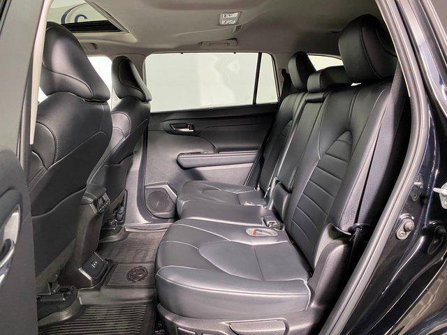 used 2022 Toyota Highlander car, priced at $31,995