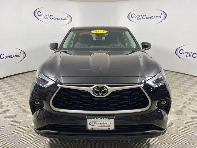 used 2023 Toyota Highlander car, priced at $28,995