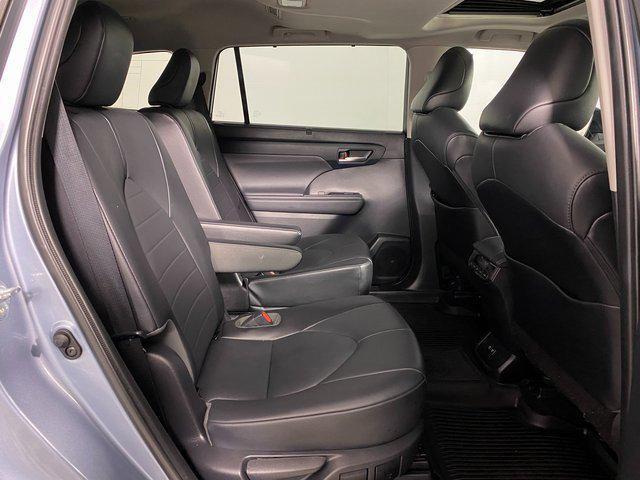 used 2021 Toyota Highlander car, priced at $30,295