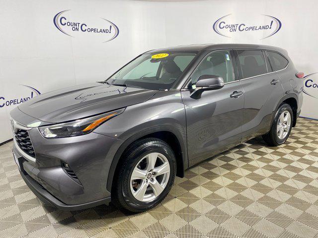 used 2022 Toyota Highlander car, priced at $31,995