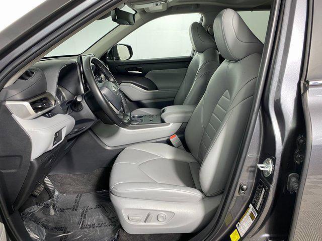 used 2023 Toyota Highlander car, priced at $36,995