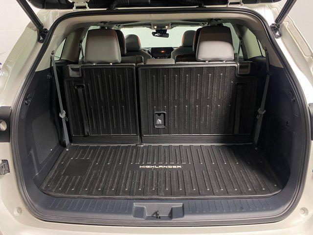used 2021 Toyota Highlander car, priced at $33,950