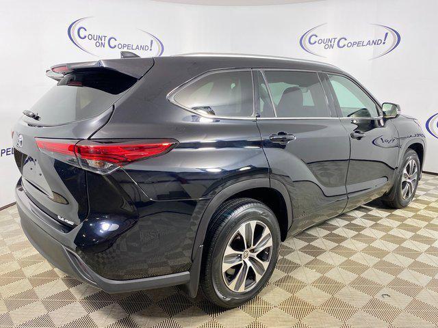 used 2021 Toyota Highlander car, priced at $33,995