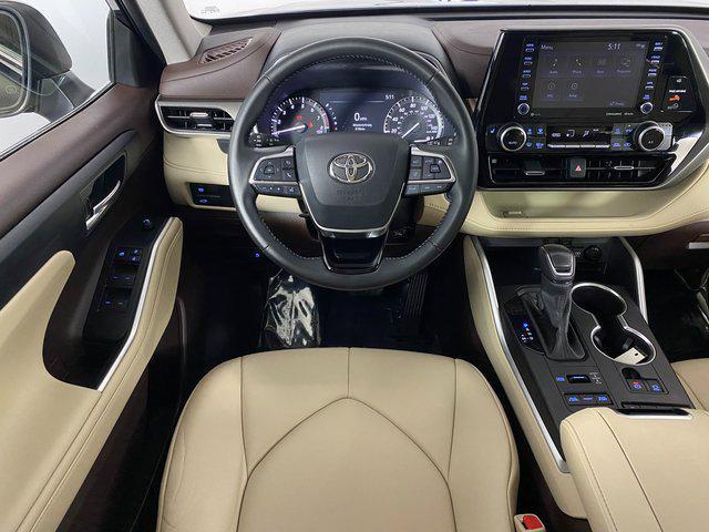 used 2021 Toyota Highlander car, priced at $33,995