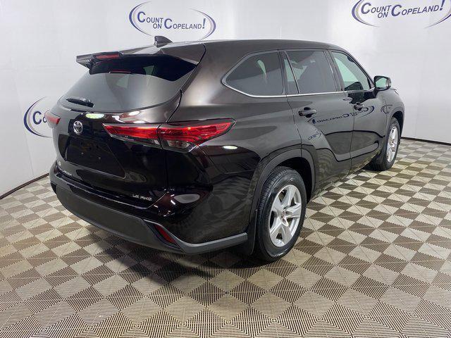 used 2020 Toyota Highlander car, priced at $26,995