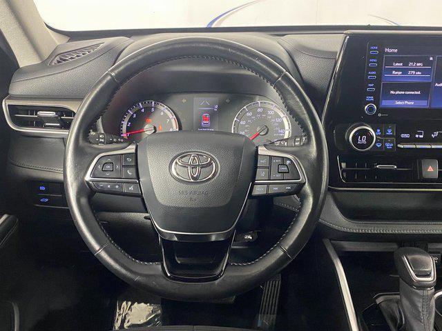 used 2020 Toyota Highlander car, priced at $26,995