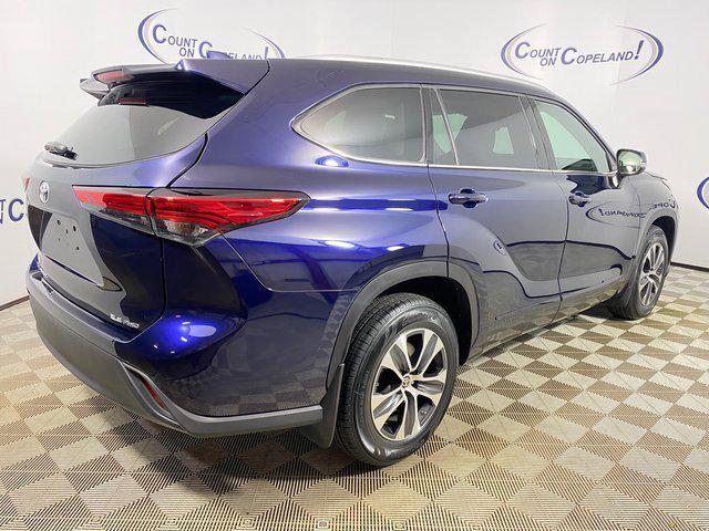 used 2022 Toyota Highlander car, priced at $37,795