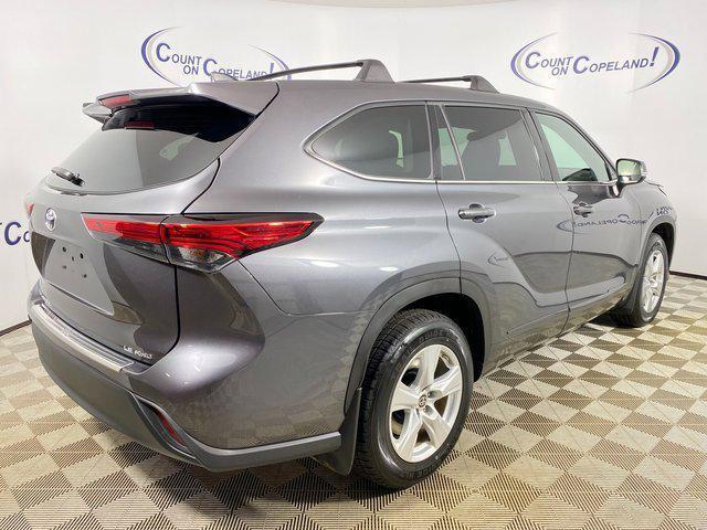 used 2022 Toyota Highlander car, priced at $30,995