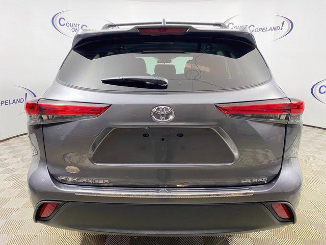 used 2022 Toyota Highlander car, priced at $30,995