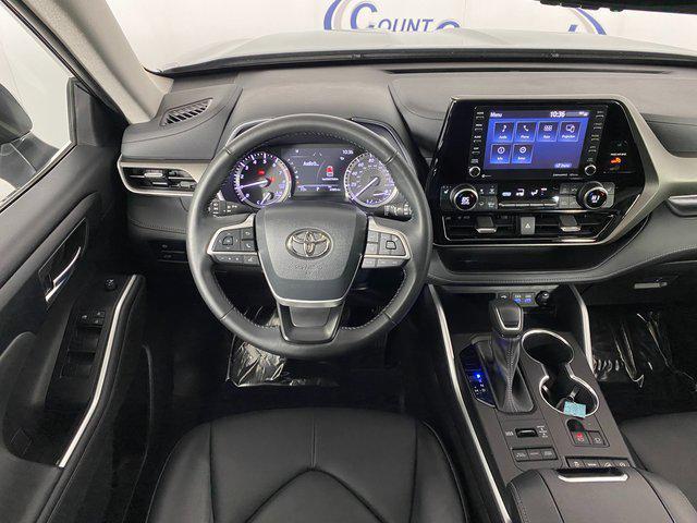 used 2022 Toyota Highlander car, priced at $39,495