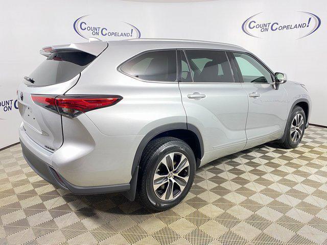 used 2021 Toyota Highlander car, priced at $35,495